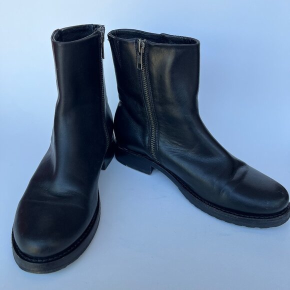 Frye Veronica Black Leather Boots - Picture 5 of 9